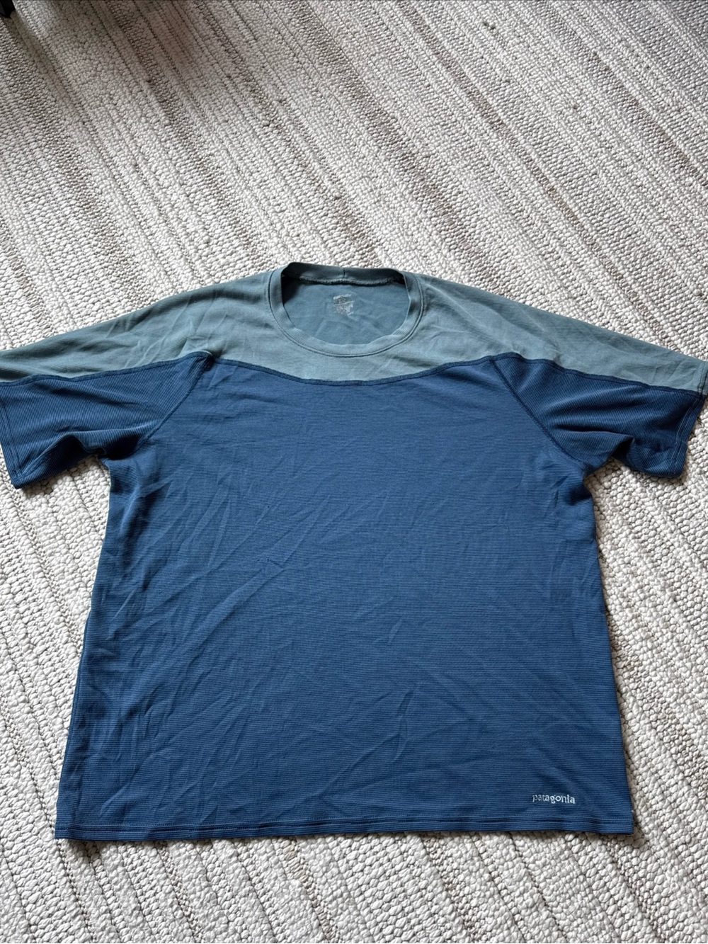 Patagonia Runshade UPF 30 Women’s Size Large Blue Shirt Athletic